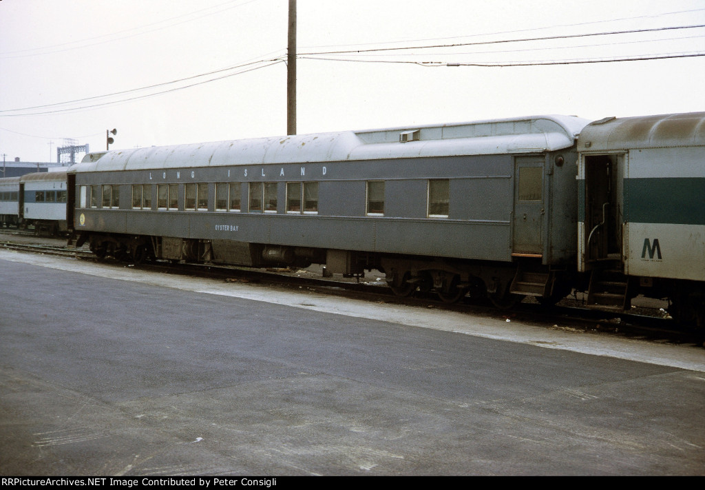 LIRR Club Car OYSTER BAY 